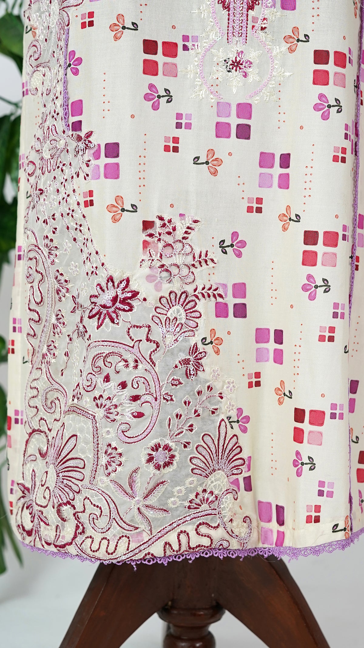 Ivory Cream – Premium Embroidered 3-Piece Lawn Suit