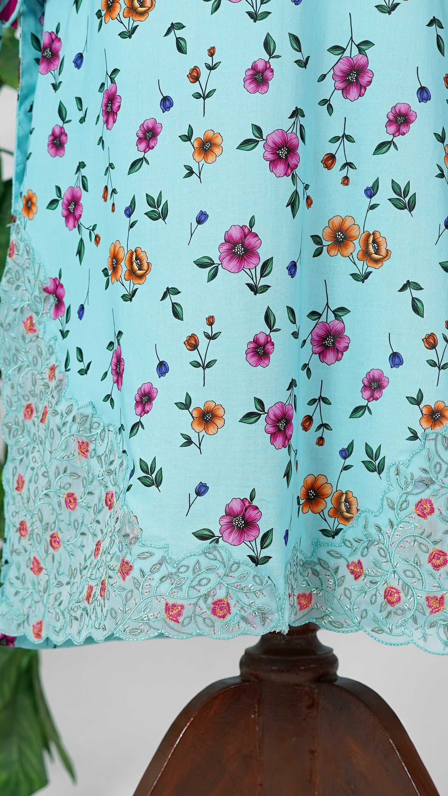 Chash-me-Mah – Blue Lavender Embroidered 3-Piece Lawn Suit