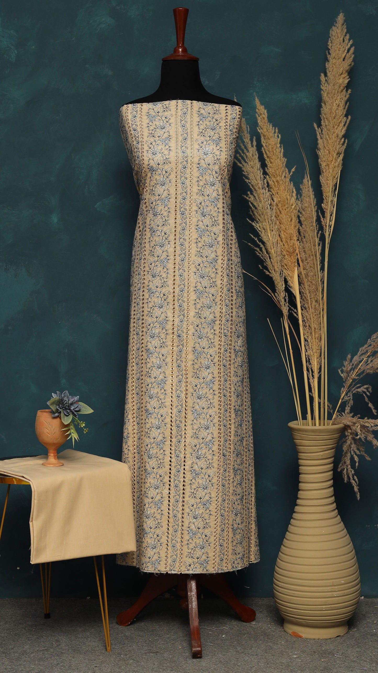 Sunehri – Embroidered 2-Piece Lawn Set
