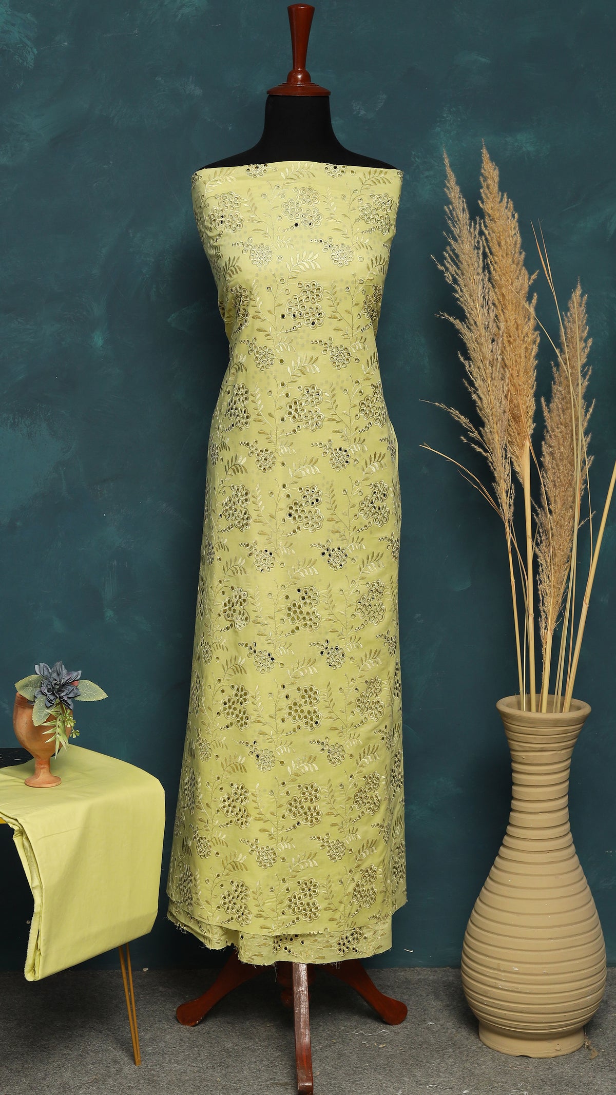 Heer – Embroidered 3-Piece Lawn Set