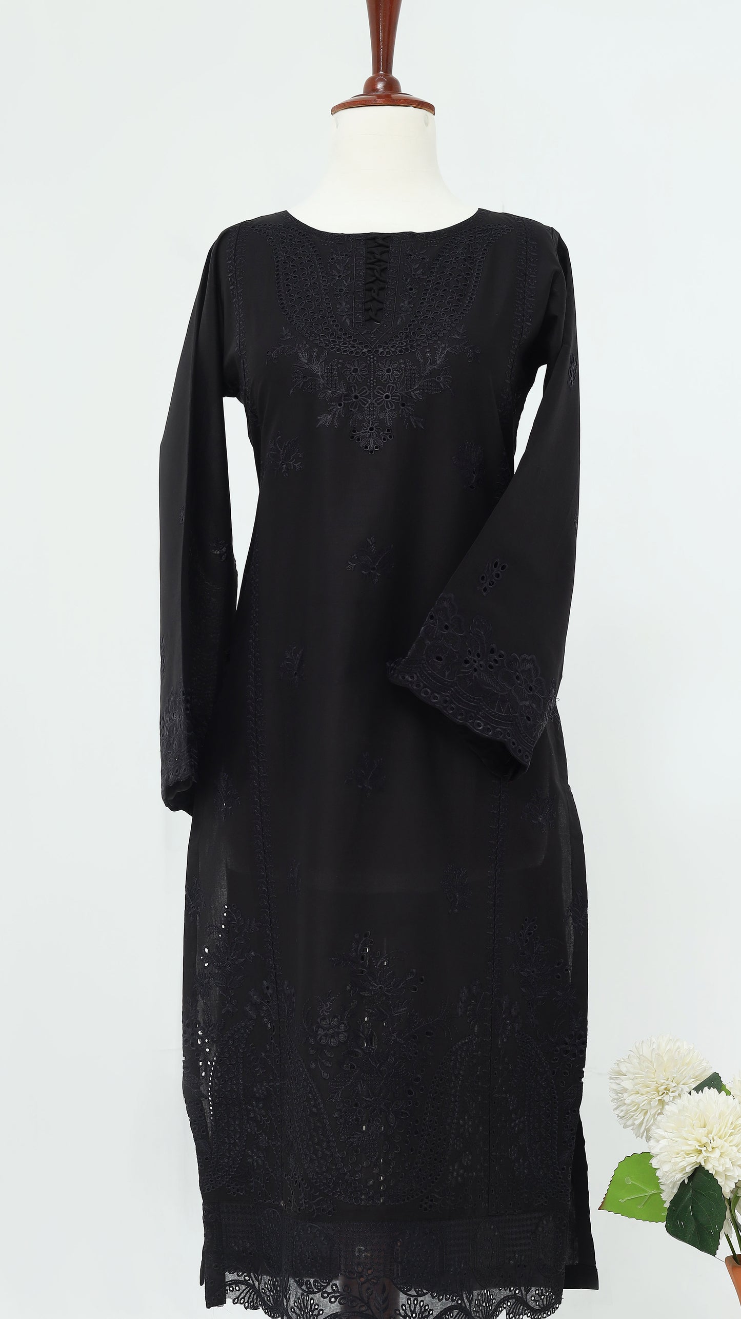 Black Lavender – Embroidered 3-Piece Lawn Set