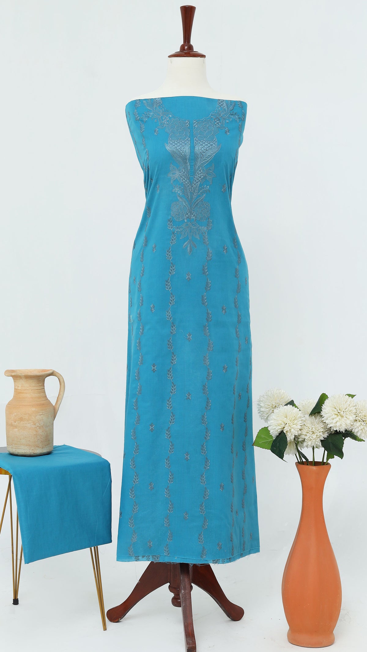 Zebaish – Embroidered 3-Piece Lawn Set