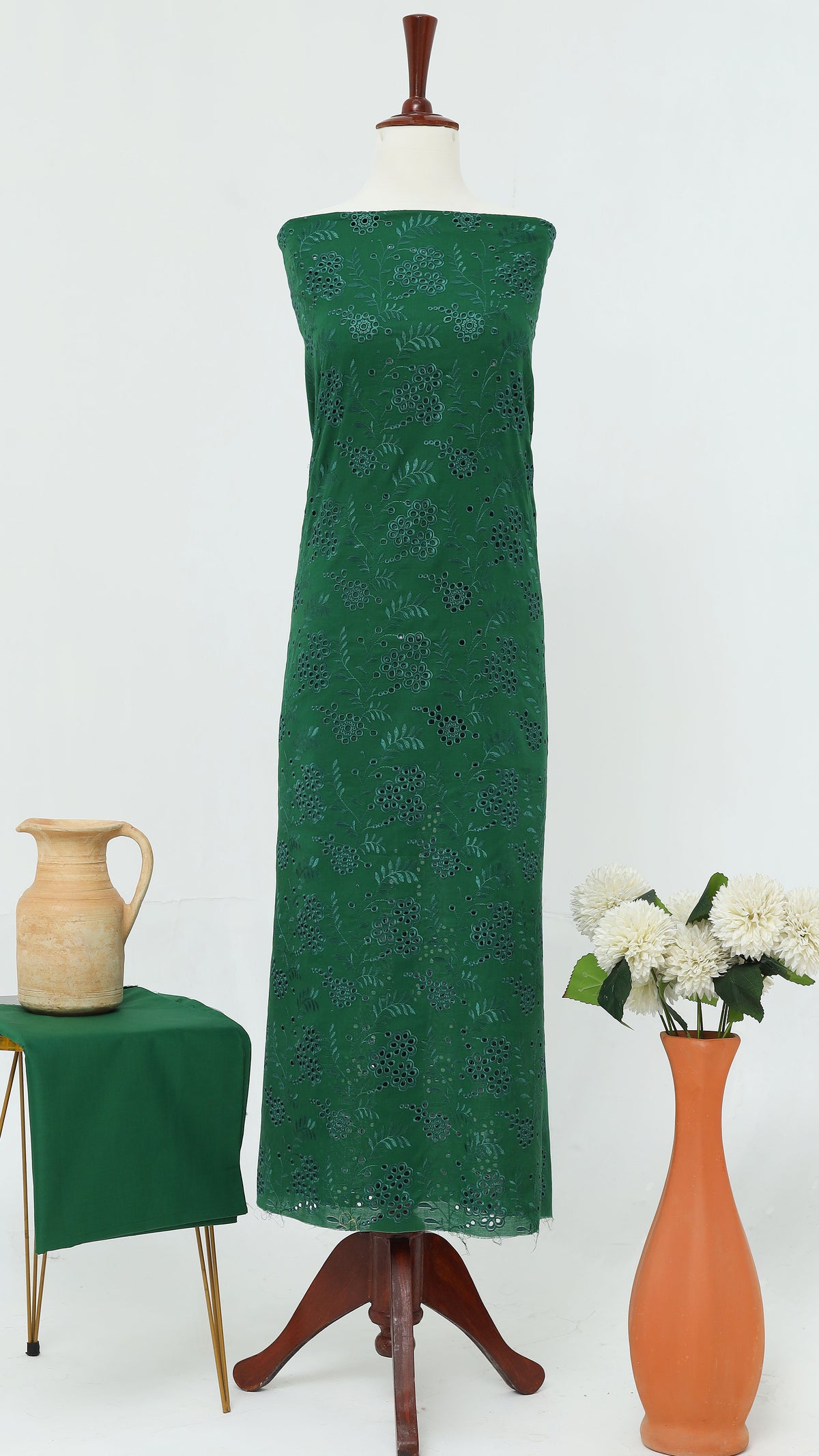 Aks – Embroidered 3-Piece Lawn Set