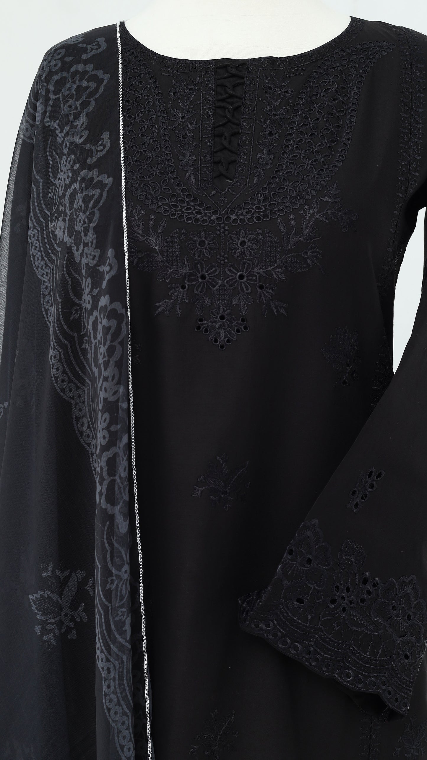Black Lavender – Embroidered 3-Piece Lawn Set
