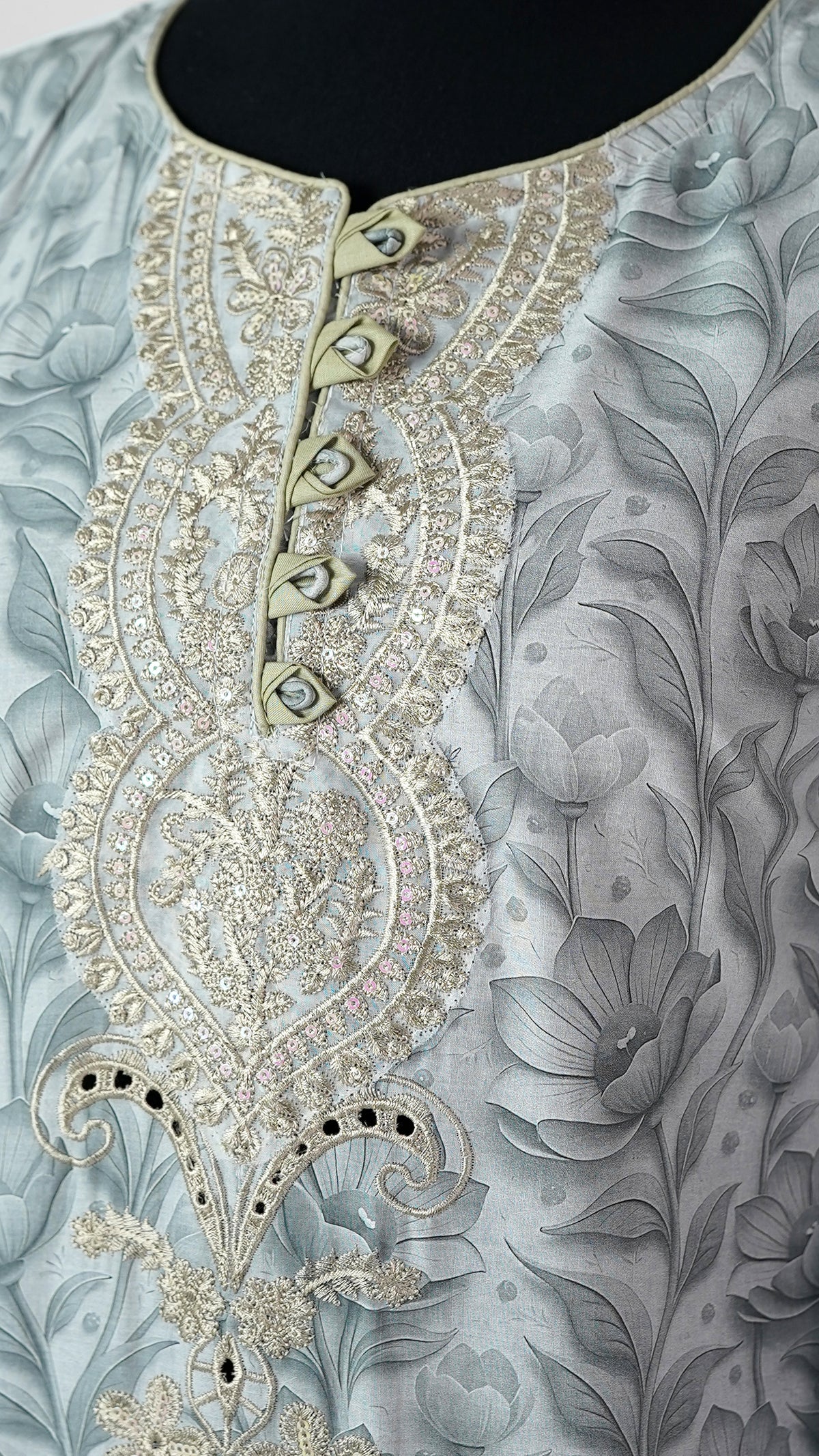 Heather Grey – Embroidered 3-Piece Lawn Suit