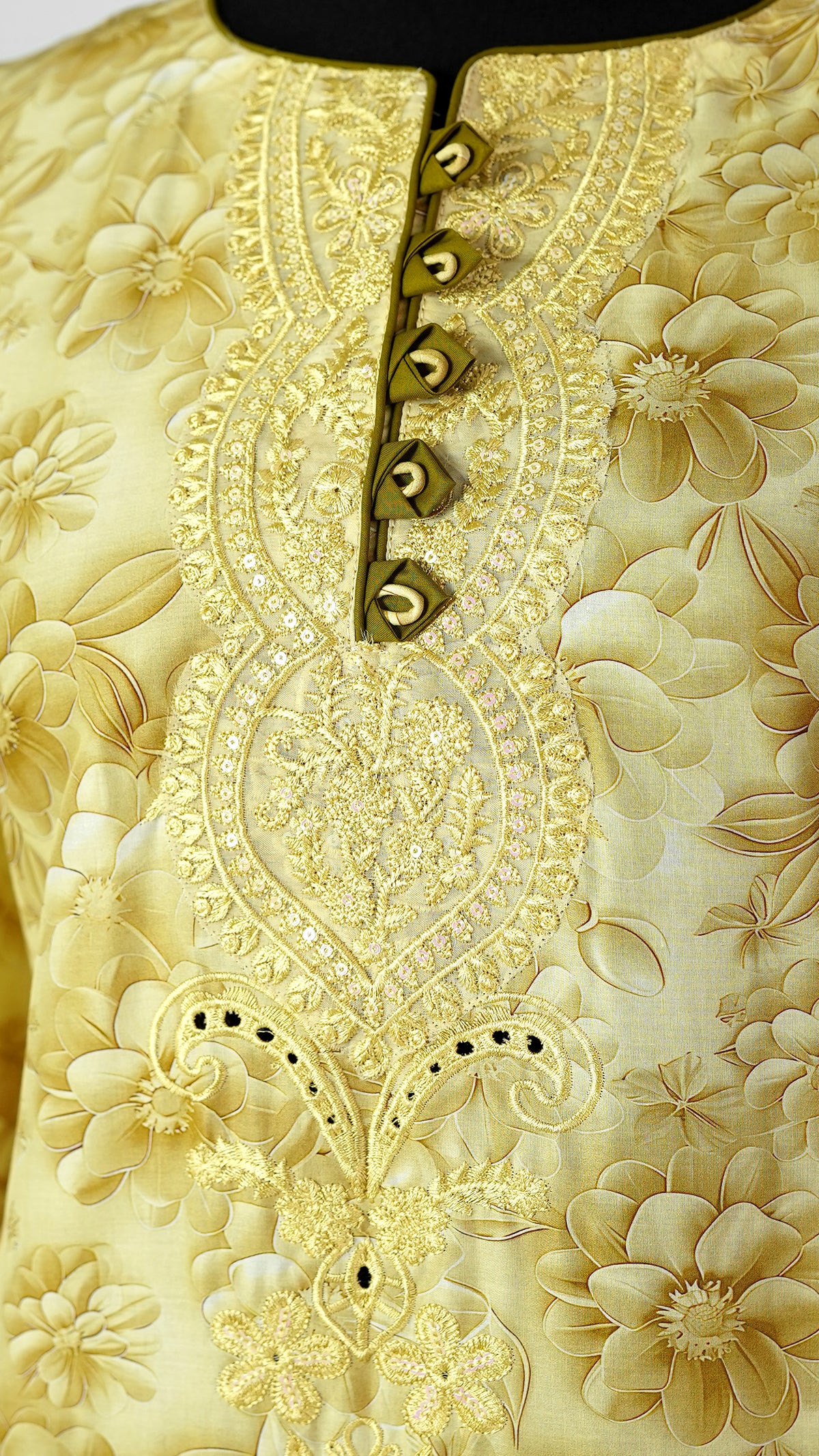 Honey Gold – Embroidered 3-Piece Lawn Suit